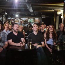 After Life: una foto dei protagonisti della serie
