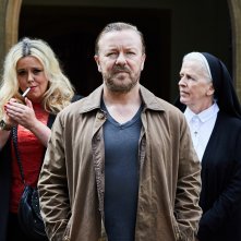 After Life: Ricky Gervais in una foto della serie Netflix