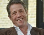 Hugh Grant chiede l'aiuto dei fan per ritrovare un copione che gli è stato rubato