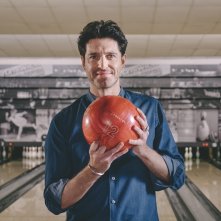 L'agenzia dei bugiardi: una scena con Giampaolo Morelli