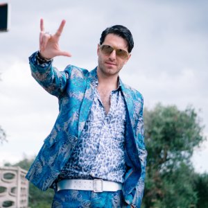 L'agenzia dei bugiardi: Giampaolo Morelli in una scena