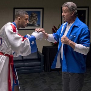 Creed II: Sylvester Stallone insieme a Michael B. Jordan in una scena