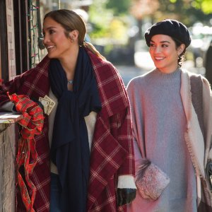 Ricomincio da me: Jennifer Lopez e Vanessa Hudgens in una scena