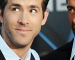 Ryan Reynolds: 'Hugh Jackman al femminile sembra mia moglie Blake Lively!'