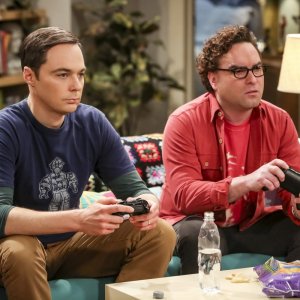 The Big Bang Theory: Jim Parsons e Johnny Galecki nell'episodio The Propagation Proposition