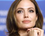 Angelina Jolie star del thriller Those Who Wish Me Dead di Taylor Sheridan