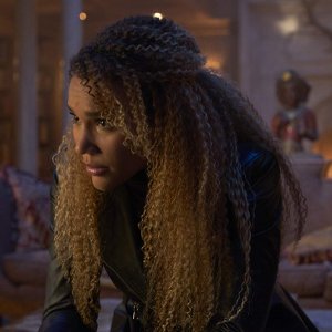 The Umbrella Academy: una scena con Emmy Raver-Lampman