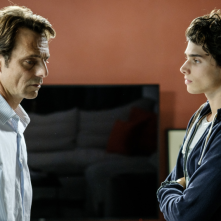 Non Mentire: Alessandro Preziosi durante una scena della fiction di Canale 5