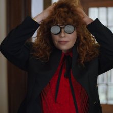 Russian Doll: Natasha Lyonne in una scena della serie