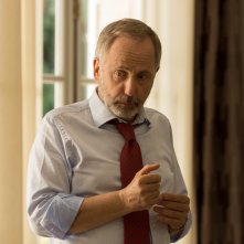 Parlami di te: Fabrice Luchini in una scena del film