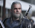 The Witcher: Henry Cavill sfoggia il risultato del suo allenamento (FOTO)