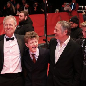 Berlino 2019: il cast sul sul red carpet di Out Stealing Horses