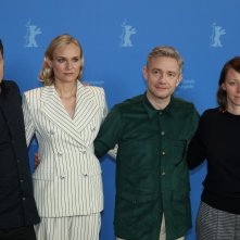 Berlino 2019: una foto del cast al photocall di The Operative
