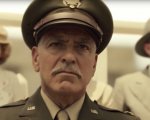 CATCH-22: il trailer della serie Sky con George Clooney