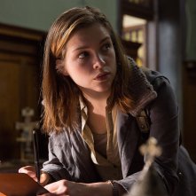 Crucifixion - Il male è stato invocato: una scena del film con Sophie Cookson