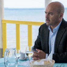 Il Commissario Montalbano: Luca Zingaretti in una scena dell'episodio Un diario del '43