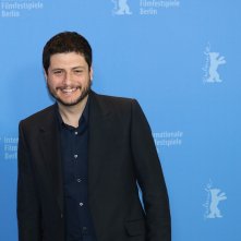 Berlino 2019: un sorridente Claudio Genovesi al photocall de La paranza dei bambini