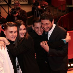 Berlino 2019: abbracci sul red carpet de La paranza dei bambini