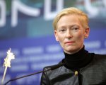 The Souvenir, Tilda Swinton: 'Senza la schiavitù della sceneggiatura, mi sono sentita un individuo'