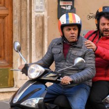 Modalità aereo: Dino Abbrescia in una scena