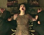 Crucifixion, la recensione: il noioso incontro tra Emily Rose e The Nun