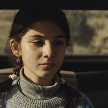 A Tale of Three Sisters: un primo piano di una delle sorelle