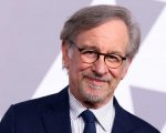 Steven Spielberg contro lo streaming, invita i registi a fare film per il cinema