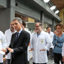 Il mondo sulle spalle: una scena con Beppe Fiorello