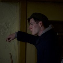 The Vanishing - Il mistero del faro: Connor Swindells in una scena