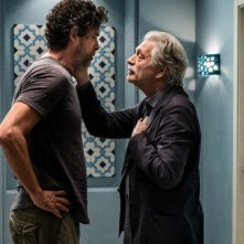 Croce e Delizia: Alessandro Gassman insieme a Fabrizio Bentivoglio in una scena