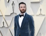 Oscar 2019: Chris Evans è il supereroe gentiluomo della serata!
