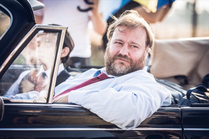 C’è tempo, intervista a Walter Veltroni: “Mai smettere di essere bambini"