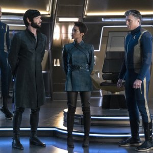 Star Trek: Discovery, Doug Jones, Anson Mount, Ethan Peck, and Sonequa Martin-Green in una scena dell'episodio If Memory Serves