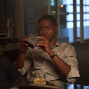 Escape Room: Jay Ellis in una scena del film
