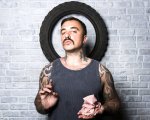 Chef Rubio, critiche al mondo delle star: “Si finge letizia, e poi molti pippano”