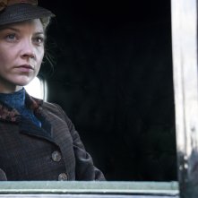 Il professore e il pazzo: Natalie Dormer in una scena