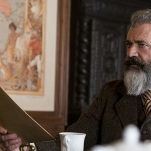Il professore e il pazzo: Mel Gibson durante una scena