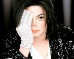Michael Jackson: il biopic sul Re del Pop potrebbe essere posticipato di un anno