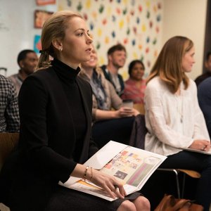 Instant Family: Iliza Shlesinger in una scena