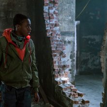 Captive State: Ashton Sanders in una scena del film