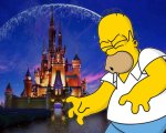 I Simpson celebrano l'accordo Disney/Fox: Homer strangola Topolino