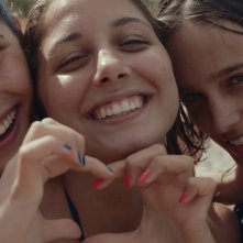 Likemeback: Angela Fontana, Blu Yoshimi e Denise Tantucci in una scena del film