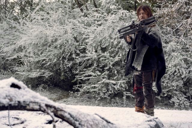 The Walking Dead 9X16 Daryl Con La Sua Balestra