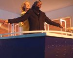 Titanic: Martha Stewart e Snoop Dogg ricreano un'iconica scena in un video parodia!