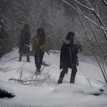 The Walking Dead: Norman Reedus e Danai Gurira in una scena dell'episodio La Tempesta