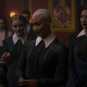 Le terrificanti avventure di Sabrina: una scena con Tati Gabrielle