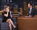 Il trono di spade: Maisie Williams si 'lascia sfuggire' un super spoiler da Jimmy Fallon