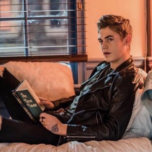 After: Hero Fiennes Tiffin, Josephine Langford in una scena