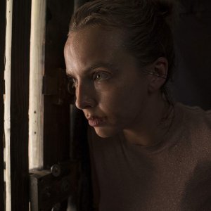 Killing Eve: Jodie Comer nell'episodio Do You Know How to Dispose of a Body?, seconda stagione