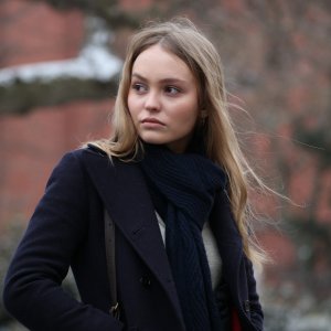 L'uomo fedele: Lily-Rose Depp in una scena